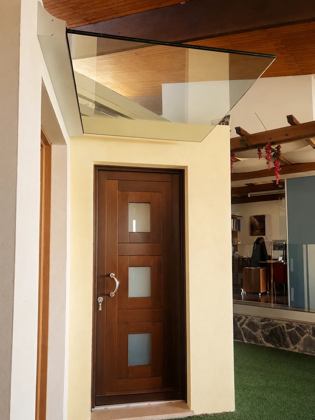 Interni dello showroom Centro Infissi Ledda